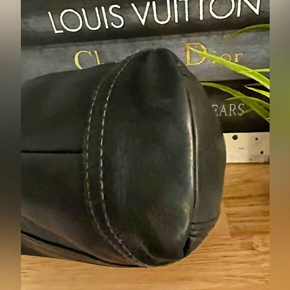 COACH Vintage Hampton Tote F10194 Black Glove Leather w/Silver hardware. - Picture 9 of 13